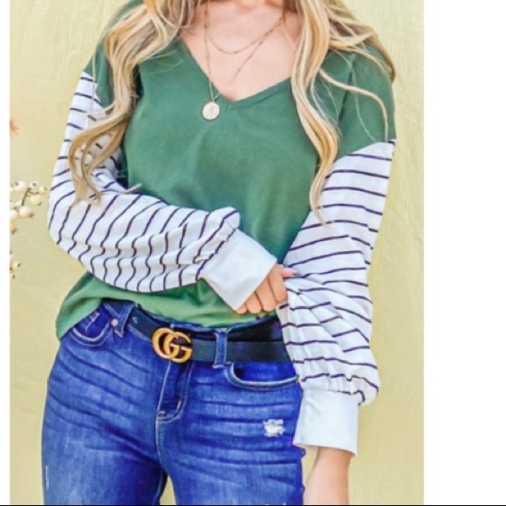 V neck, long sleeve  Kelly green with stripe contrast - Picture 8 of 9
